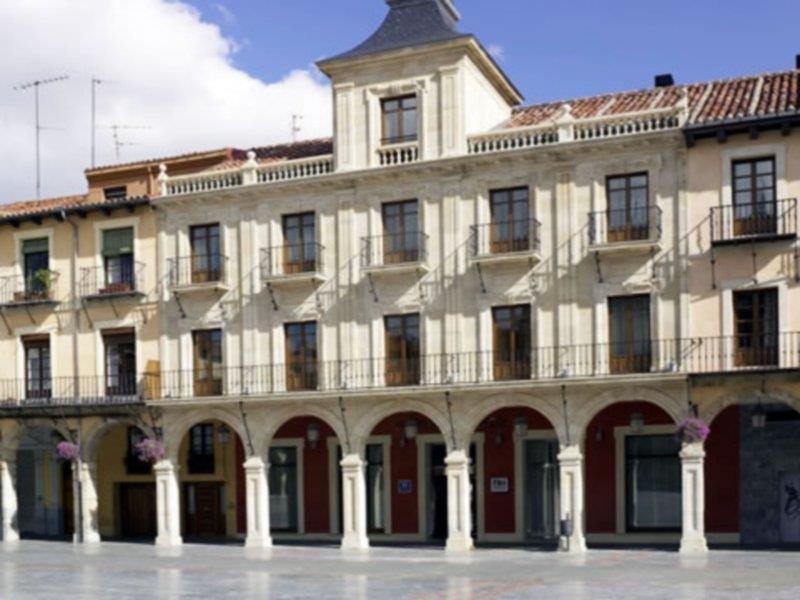 Nh Collection Leon Plaza Mayor Hotel Exterior photo