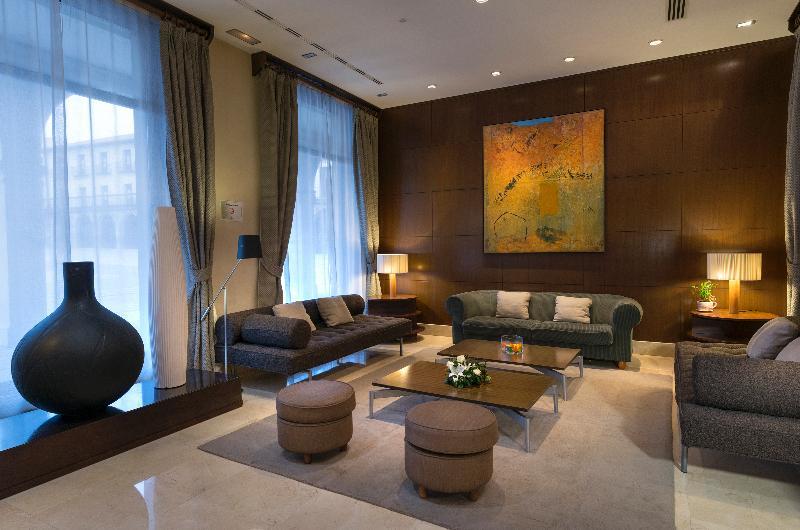 Nh Collection Leon Plaza Mayor Exterior photo
